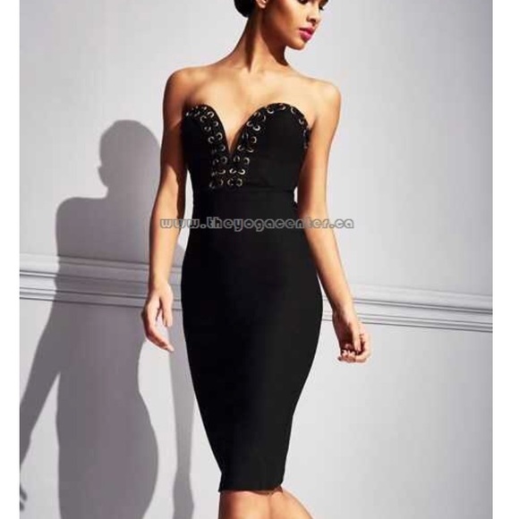 Forever 21 Dresses & Skirts - Black lace up deep plunge dress